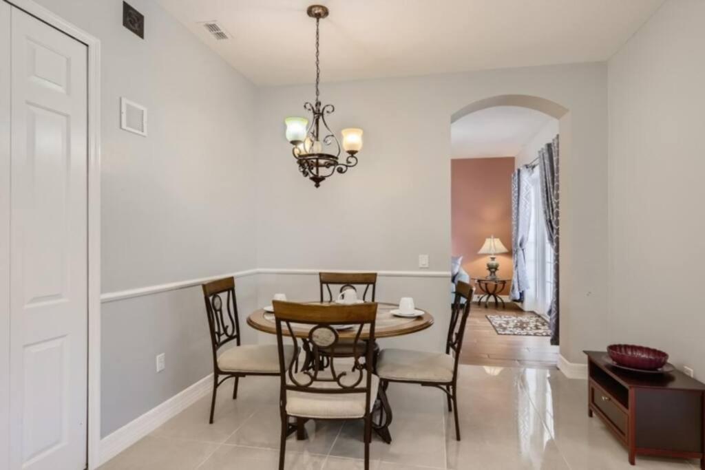 The Marvel Mansion 5Br Pool Home Near Disney World Orlando Bagian luar foto