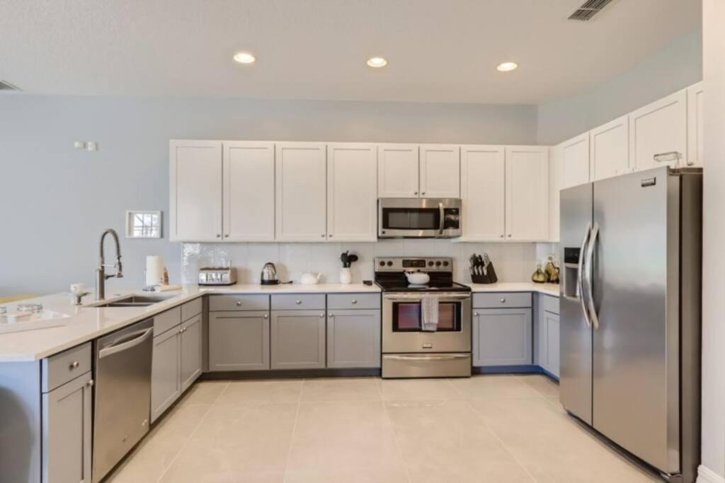 The Marvel Mansion 5Br Pool Home Near Disney World Orlando Bagian luar foto